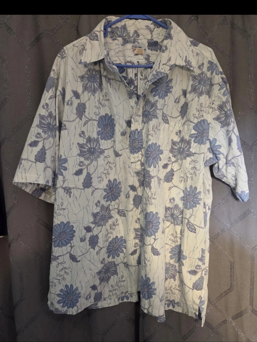 Reyn Spooner Vintage 90s White Floral Design Hawaiin Shirt Tall 3xl %100 Cotton.